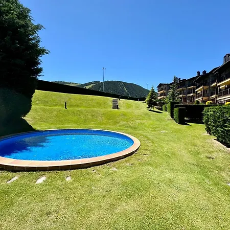 Residencia Pista Llarga Apartment