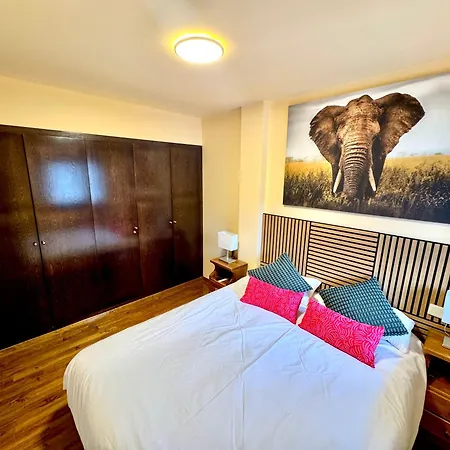 Residencia Pista Llarga Apartment